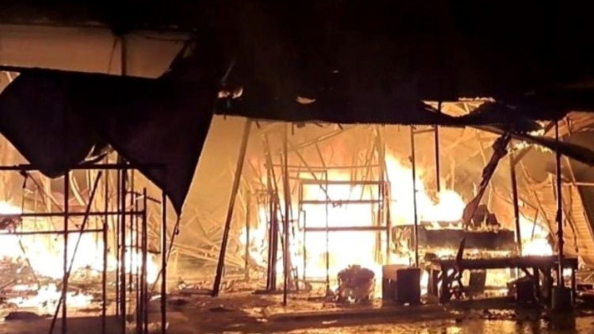 The Makassar Central Market Fire Hanguskan 931 Kiosks