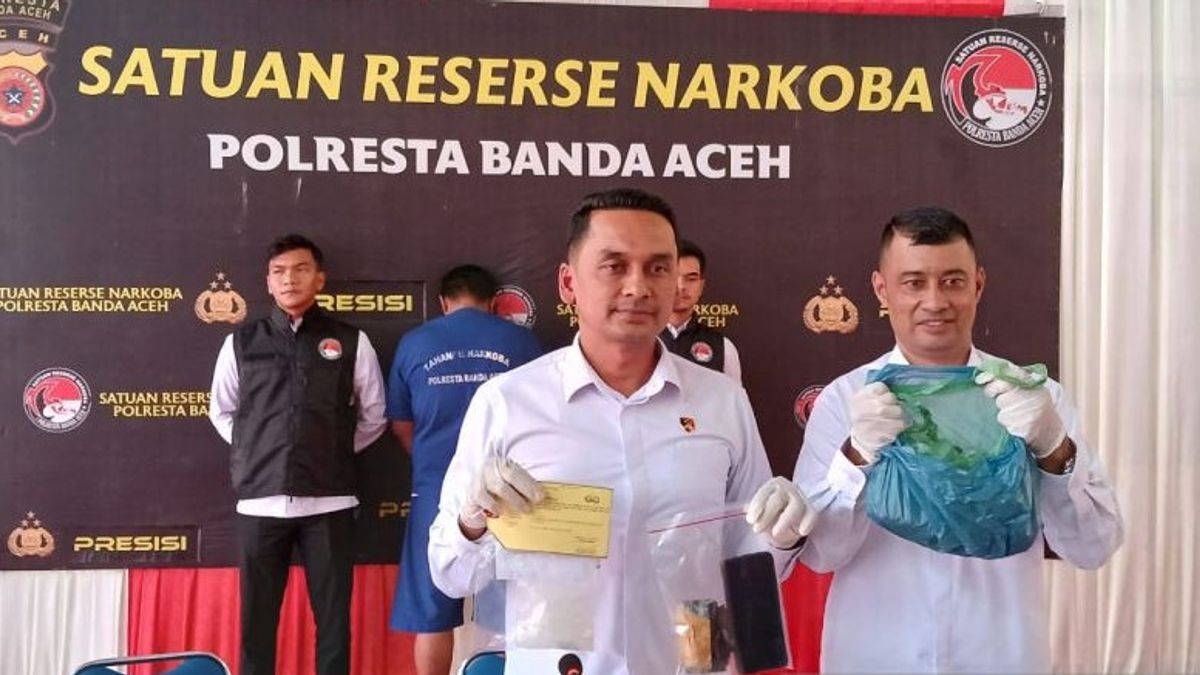 Police Arrest Drug Smugglers To South Tangerang Via Aceh SIM Airport