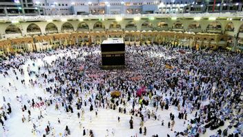 <i>Update</i> Tim Uji Coba AMPHURI dari Tanah Suci: Salat Wajib Gunakan Masker-Masuk Masjid Nabawi Wajib Pakai Aplikasi