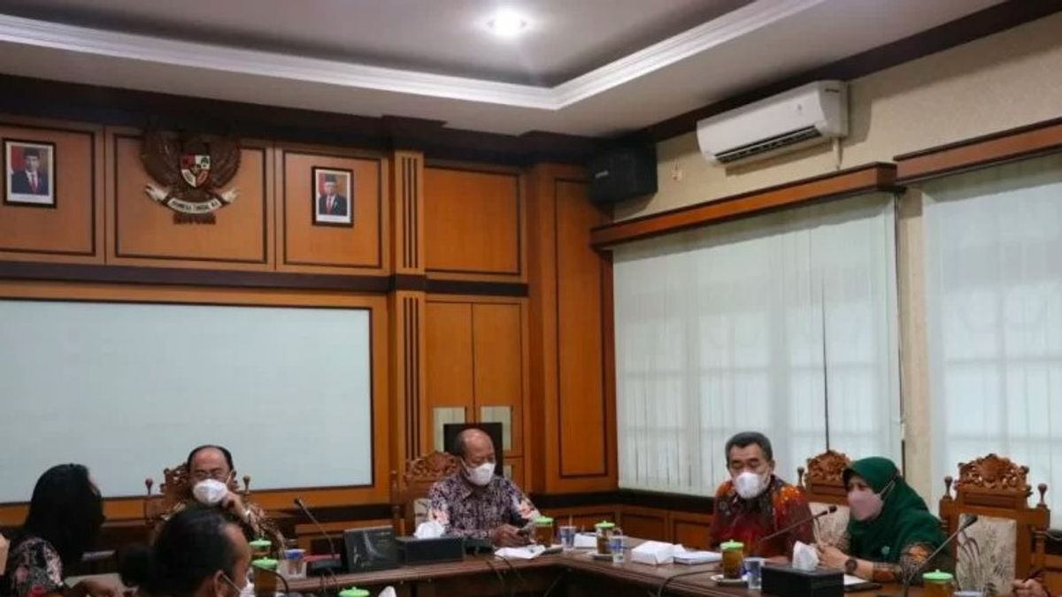 Berita Kulon Progo: PKBI Siap Membantu Pemkab Kulon Progo Turunkan Angka Perkawinan Remaja
