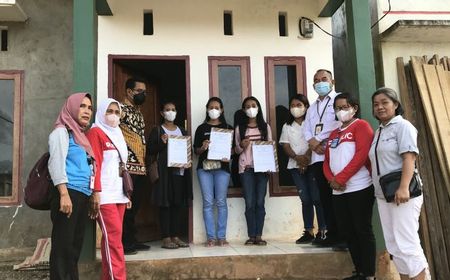 Mensos Risma Beri Bantuan 3 Unit Rumah Layak Huni untuk Korban Pelecehan Seksual di Ambon