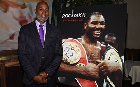 Lennox Lewis Ingatkan Fury Perihal Rematch Kontra Usyk