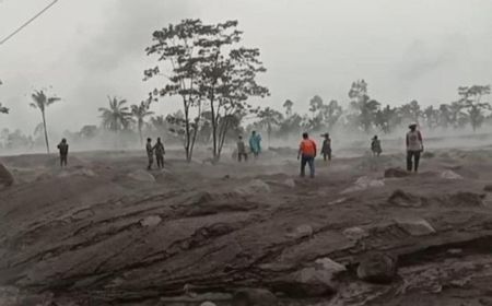 Gunung Semeru Naik Status ke Level Awas, Gubernur Khofifah Minta Warga Lumajang Tak Perlu Panik karena Jalur Evakuasi Sudah Disiapkan