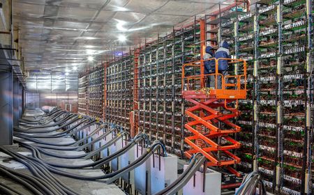 Perusahaan Mining Bitcoin Nyerok BTC di Saat Miner Lain Menjualnya 