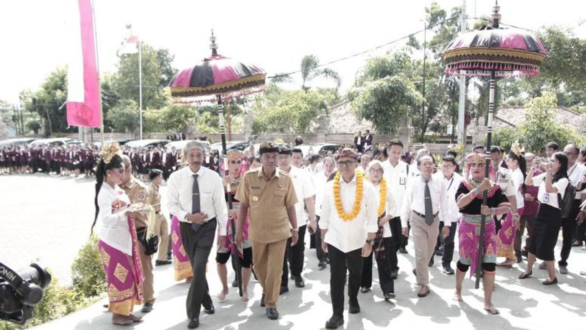 Menteri PANRB Pastikan Rekomendasi Kenaikan Status Sekolah Tinggi Agama Hindu Negeri Masih Diproses