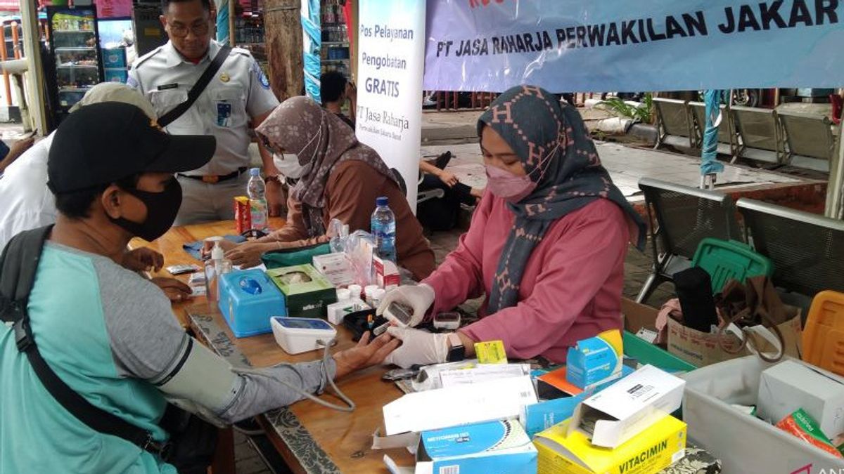 Activities At The Kalideres Terminal Rising Ahead Of Christmas And New Year, Three Health Posts Built To The Public