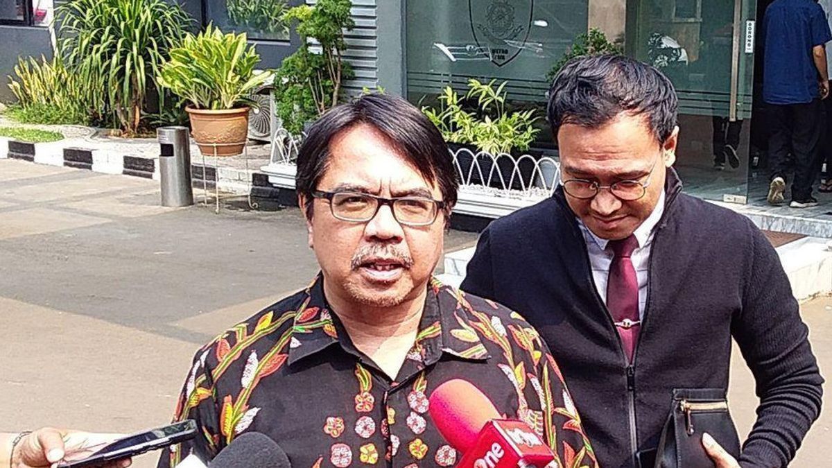 أدي أرماندو: التزام المسلمين باحترام الشريعة أمر خطير على إندونيسيا