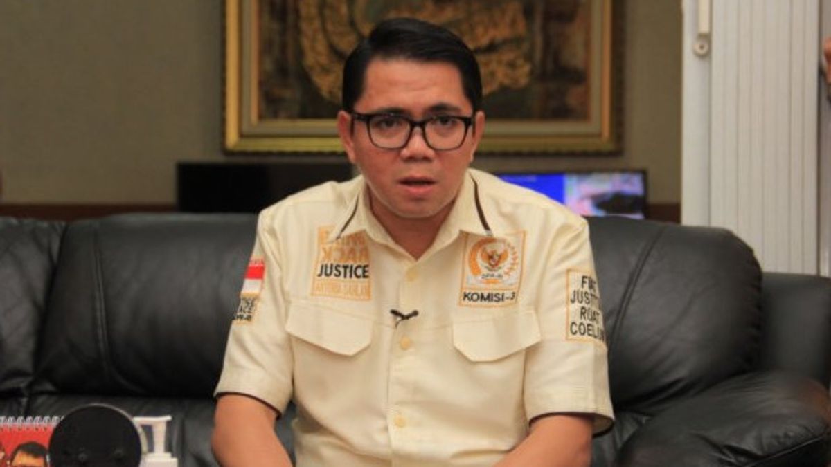 Anggota DPR Fraksi PDIP Arteria Dahlan Ungkap Dugaan Penggelapan Bermodal Impor Emas Rp47 Triliun, Bea Cukai Bilang Begini
