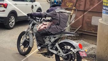 ロイヤルエンフィールドFF C6電動バイクは、路上テスト中にカメラに捕らえられ、すぐに打ち上げられましたか?