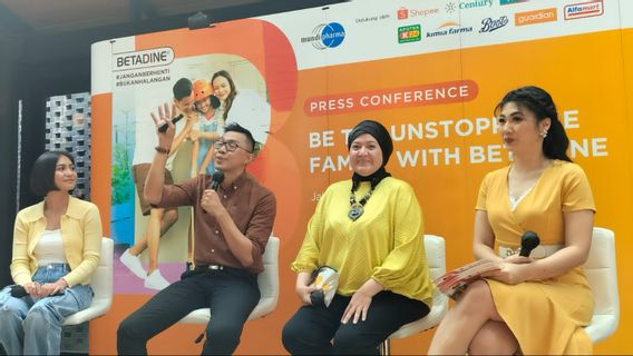 Betadine Ajak Keluarga Indonesia Jadi Unstoppable Family