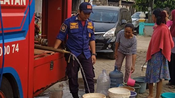 Buntut Kemarau Panjang Warga Tangsel Berangkat ke Sekolah Tidak Mandi, Cuci Muka Sudah Cukup