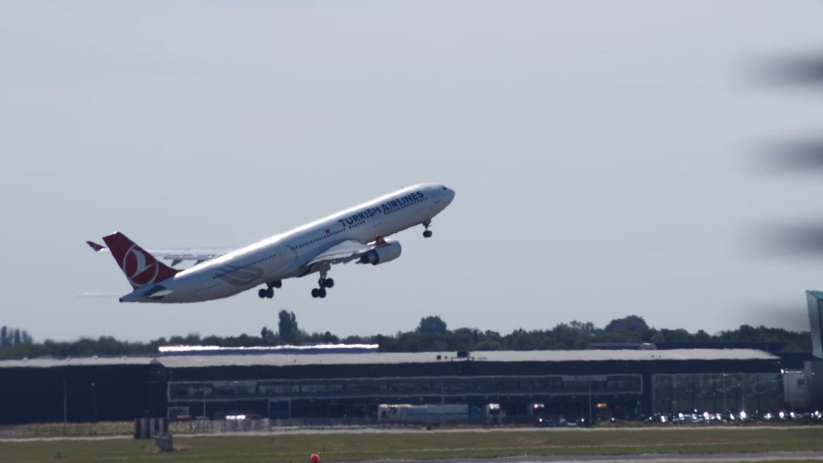 Franco-Swiss Basel-Mulhouse Airport Was Closed Due To Bomb Threat Warning