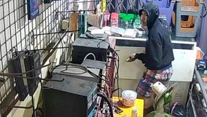 商店窃贼专家在Kelapa Gading地区避难时被捕