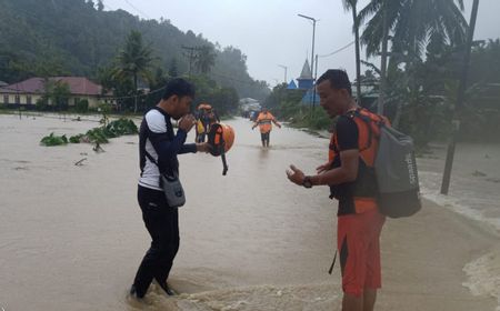 Terobos Hujan Deras ke Kampus, Seorang Mahasiswi Meninggal Terseret Banjir di Nias Selatan