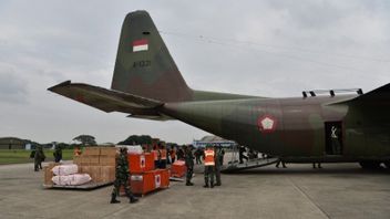 Indonesian Air Force Plane Transports Logistic Assistance To Mamuju