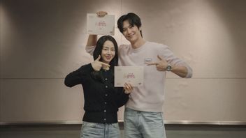 Shin Hae Sun dan Na In Woo Reuni Lewat Serial Romansa, <i>Love O’Clock</i>