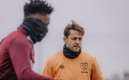 Usai Benturan Keras di Kepala, Lukasz Fabianski Dikabarkan Sudah Bisa Bicara dan Sadar