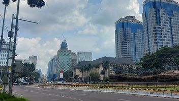 Cuaca Jakarta Hari Ini: Pagi Cerah Berawan, Sore hingga Malam Berawan