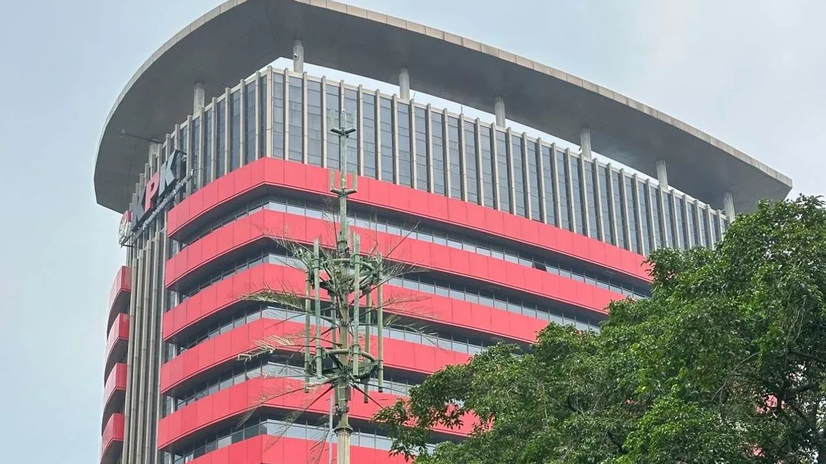 Usut Kasus Rita Widyasari, KPK Cecar Bupati PPU Mudyat Moor Soal Tambang Batu Bara