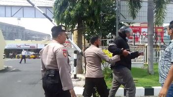 Marah Ditilang, Pria di Situbondo Memaki Polisi Brengsek