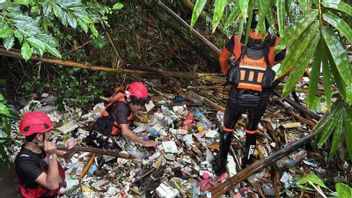 东龙目岛4岁男孩在玩雨中遭遇灾难，SAR仍在寻找