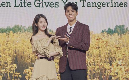 Kenal Sejak Remaja, IU Nyaman Kerja dengan Park Bo Gum di Drama Baru