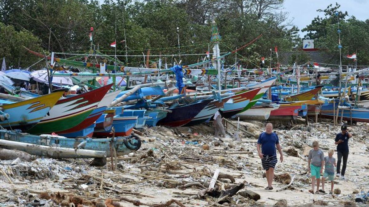 BMKG: Beware Of High Wave Potential In Bali Until January 7