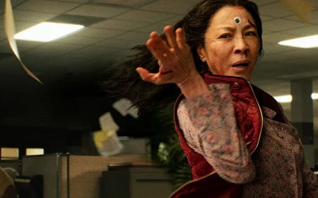 Michelle Yeoh Sebut Tak Ada Sekuel Everything Everywhere All At Once