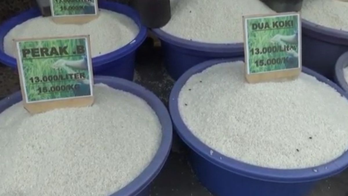 Ahead Of Nataru And The 2024 General Election, Rice Prices At Ciracas Market Start To Rise