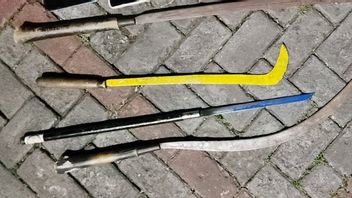 Gegara Jual Celurit Milik Kakak Kelas, Adik Kelas Dikeroyok Belasan Orang di Jakarta Utara