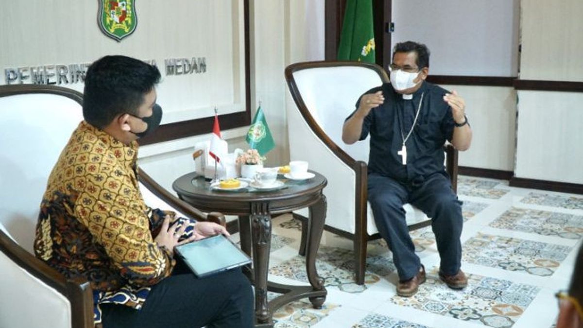 Bobby Nasution Ingatkan agar Gereja Katedral Tidak Diutak-Atik Bentuknya