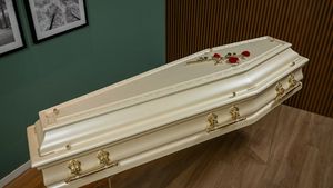 Bikin Geger! Mayat Perempuan dalam Peti Hidup Lagi