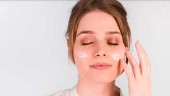 Cegah Kanker Kulit dengan Kebiasaan Sederhana, Gunakan Sunscreen Rutin