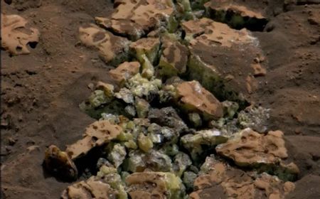 Robot Penjelajah Curiosity Temukan Sulfur Murni di Batuan Mars