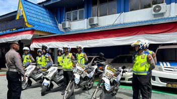 使用摩托车和自行车,廖内地区警察新年增加了巡逻冷却系统