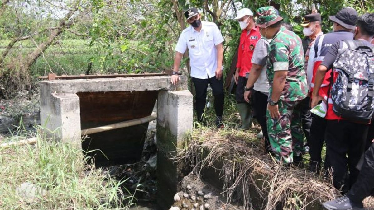 Banjir di  Medan Marelan, Wali Kota Bobby Nasution Normalisasi Parit AMD