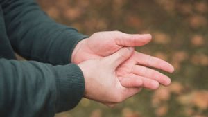 Apa Itu Carpal tunnel syndrome? Ketahui Gejala, Penyebab, dan Faktor Risikonya