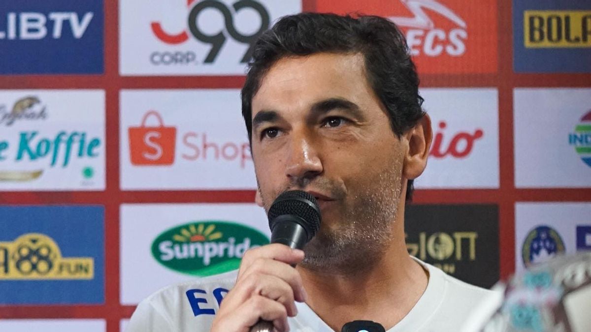 Arema FC Won The 2022 President's Cup Champion Trophy, Coach Eduardo Almeida: We're Working Hard To Get It