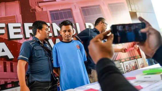 Pegi Setiawan Pegang Tasbih Terus Tersenyum Saat Bebas: Netizen Indonesia Makasih Banyak