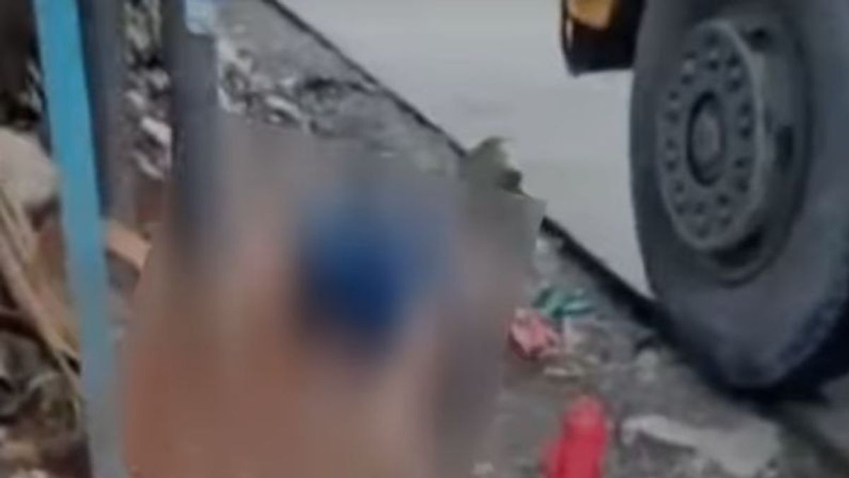 道路を封鎖したことで叱責されることを受け入れず、タンゲランのトラック運転手はギャングで囲まれ、ナイフで刺されました