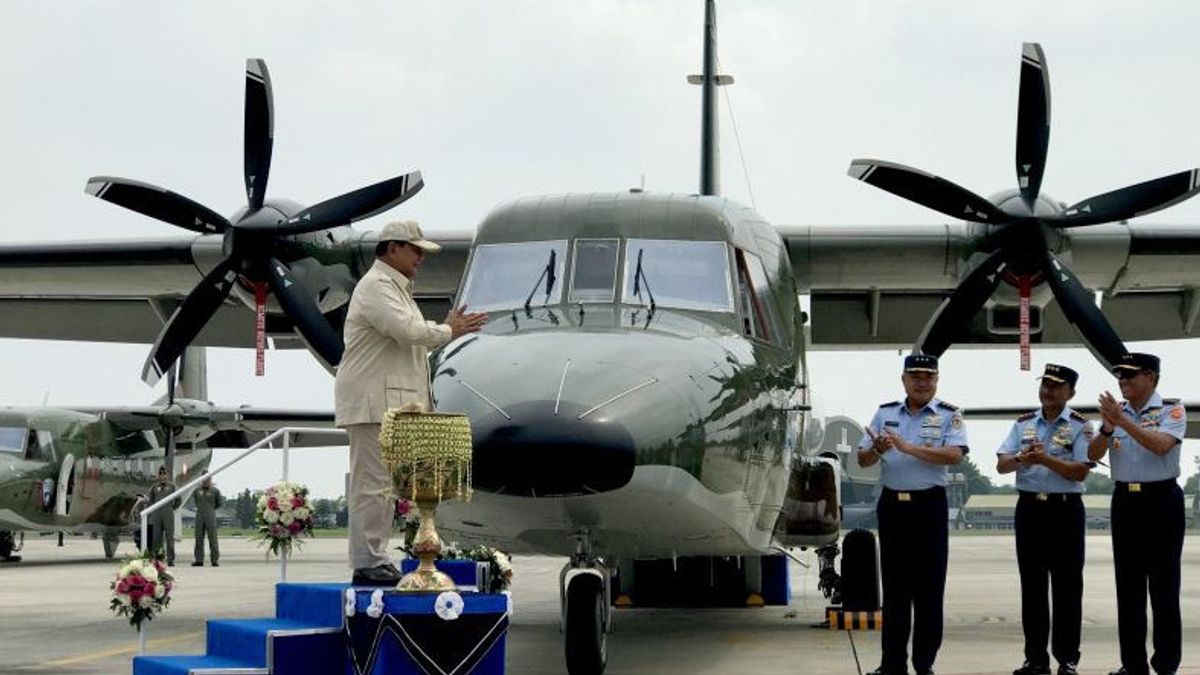 Defense Minister Hands Over 5 Units Of NC-212i Made By PT DI To The Indonesian Air Force