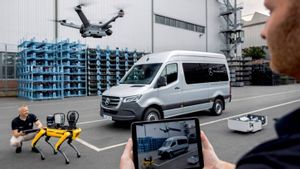 Mercedes-Benz Pekerjakan 'Anjing Robot' Aris untuk Hemat Energi dan Cegah Kerusakan Pabrik