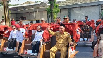 Presiden Prabowo Bagikan 100 Becak Listrik Di Jombang