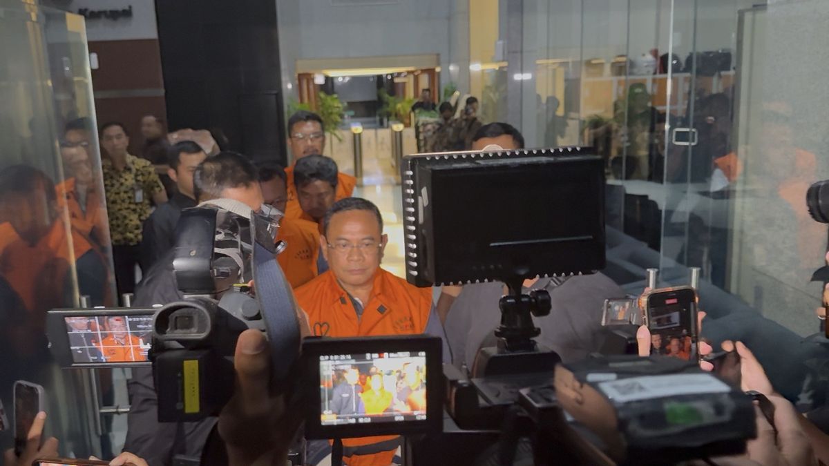 Berompi Oranye dan Diborgol Usai Jadi Tersangka KPK, Sudewo Minta Warga Pati Tenang