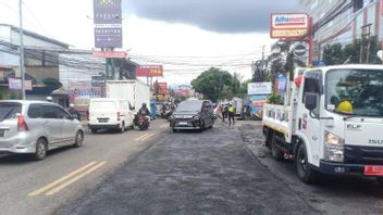 Walkot Bogor要求PUPR办公室立即修复Tajur的坑洼道路