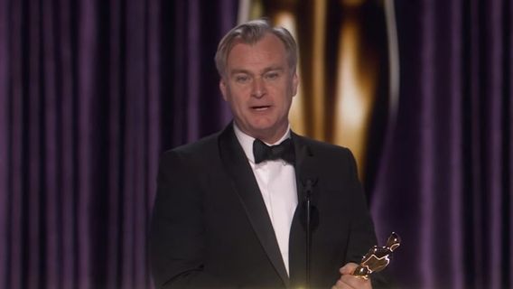 La première fois remportée par les Oscars, Christopher Nolan : 