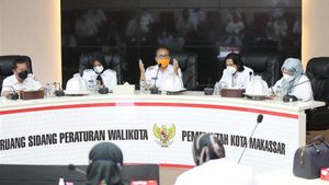 Wali Kota Makassar Danny Pomanto Heran Banyak Paket Sembako Kedaluwarsa