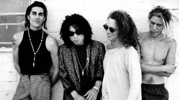 Perry Farrell's Conflict with Three Other Personnel Resolved, Jane's Addiction Officially Disbanded