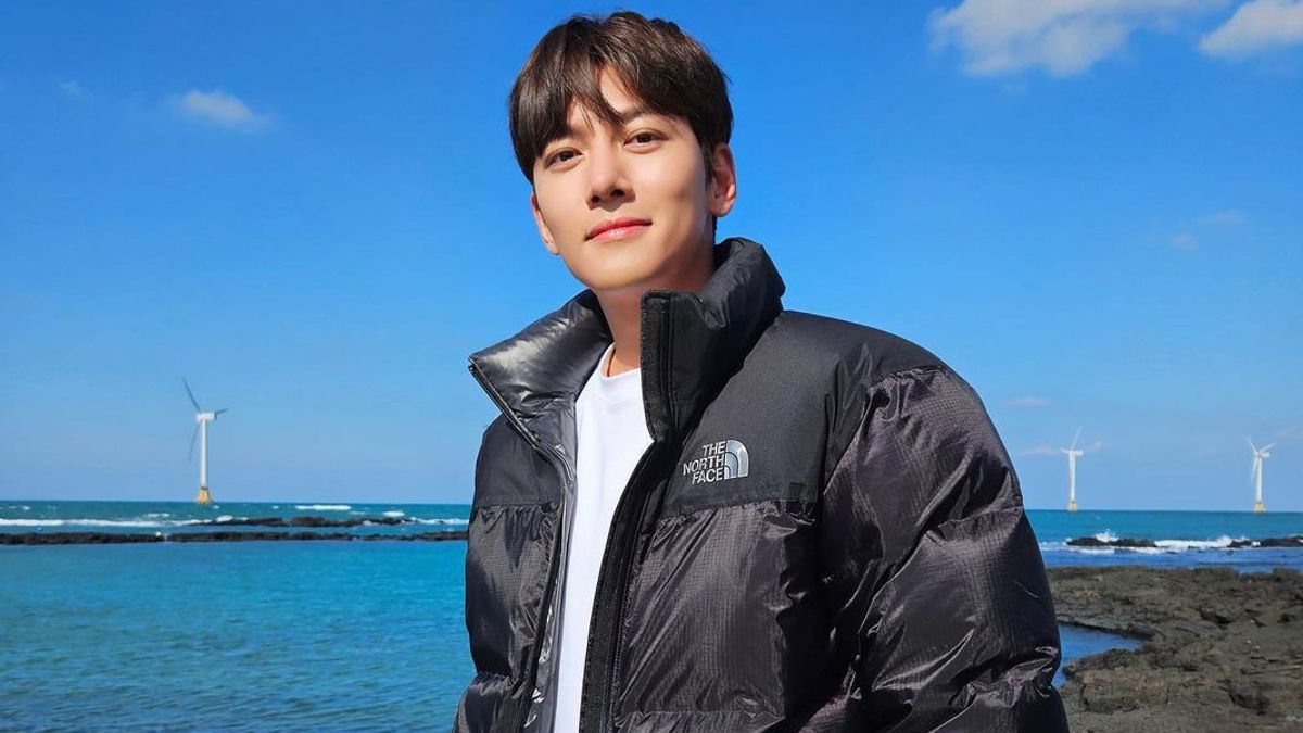 Caught Smoking In The Room, Ji Chang Wook Is Fined