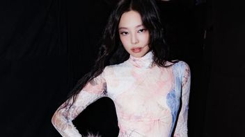 Siap Bicara Cinta, Jennie BLACKPINK Jadi Panelis di Acara <i>Transit Love 4</i>